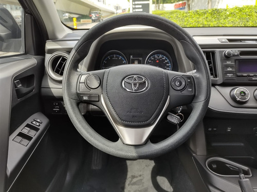 Imagen 8 de 14 de Toyota Rav4 Le Modelo 2018 Azul
