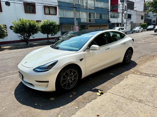 Tesla Model 3 Standar Range Autonomia Auto Pilot