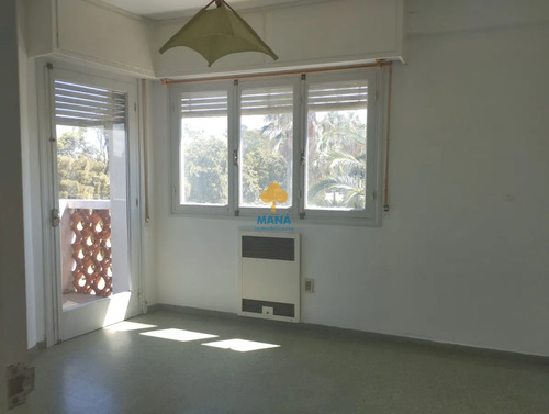 Venta Apartamento Frente Al Mar, 1 Dormitorio, Atlántida