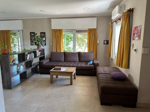 Casa Quinta En Venta - 2 Dormitorios 2 Baños - 1.500mts2 - Chivilcoy