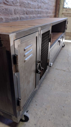 Imagen 2 de 9 de Rack Tv Estilo Industrial Hierro Madera Con Ruedas Y Puertas