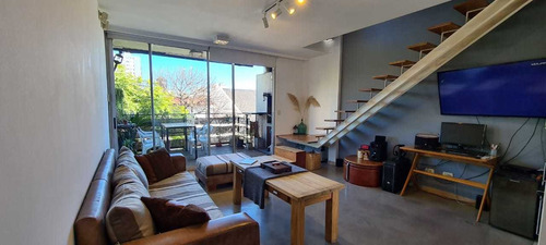 Imagen 1 de 14 de Vendo Impecable Loft En Edificio De Diseño Con Piscina