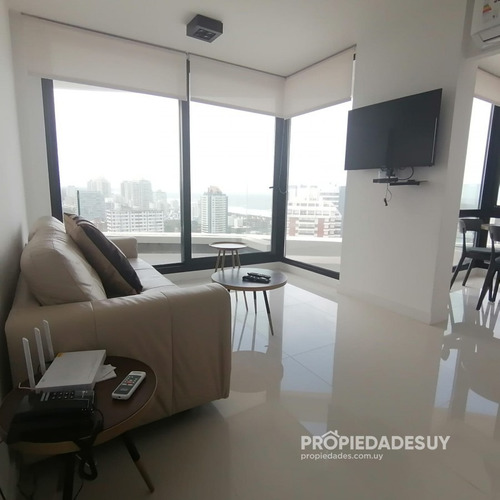 Apartamento En Venta, Piso Alto Con Vista Al Mar - Ref: 740