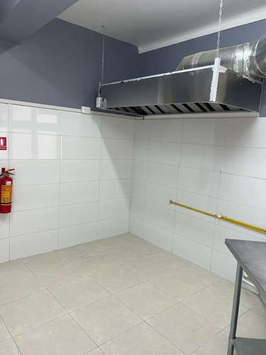 Dark Kitchen A Pasos Del Metro Republica