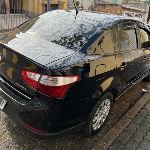 Imagem 6 de 13 de Grand Siena Attractive 1.4 Flex 2014 Preta Completo Confira