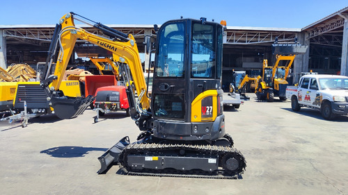 Miniexcavadora U27 2700 Kg 2.7 Ton Motor Yanmar Motorman