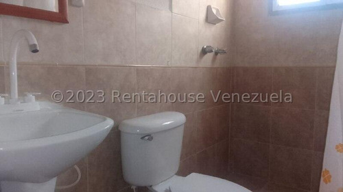 Imagen 23 de 30 de Casa En Alquiler En Cabudare, Lara, En La Av Ribereña, Conjunto Cerrado, Amoblada, Tanque, Código Flex 23-21499, Dds, 31/03