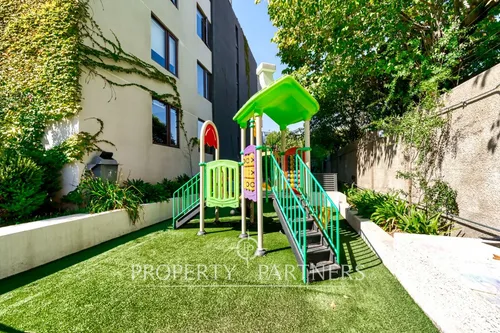 Departamento En Venta Con Jardín Y Amplio Subterrá...