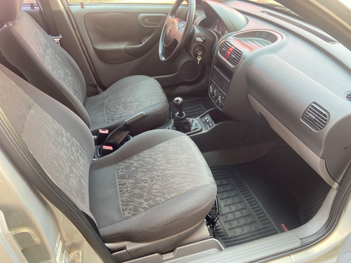 Chevrolet Corsa 1.0 MPFI PREMIUM 8V GASOLINA 4P MANUAL