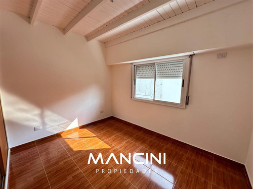 Duplex En Venta De 4 Ambientes - Villa Ballester