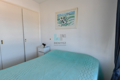 Apartamento Esquinero En Venta De 3 Dormitorios + 2 Baños. Con Excelente Vista- Ref: 8705