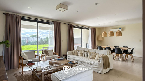 Casa A La Venta En San Sebastian, Area 2