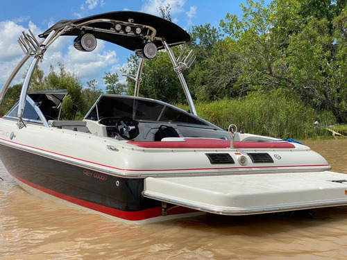 Bermuda Twenty One Motor Volvo Equipada Para Wakeboard