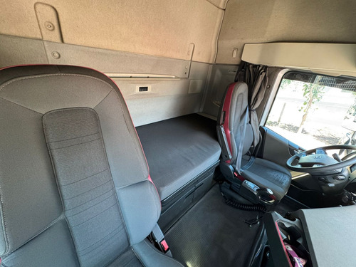 Volvo Fh 460 6x2 T.a - Automático