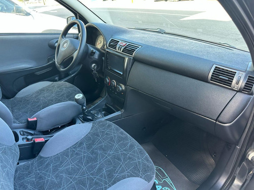 Fiat Stilo 1.8 8v 4p