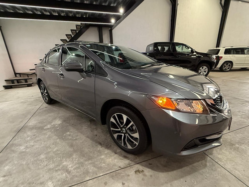Honda Civic 1.8 Ex Sedan L4 . At