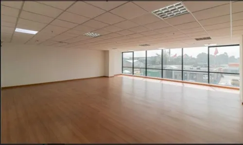 Oficina En Arriendo De 97m2, 2 Parqueaderos.. Cod V4927