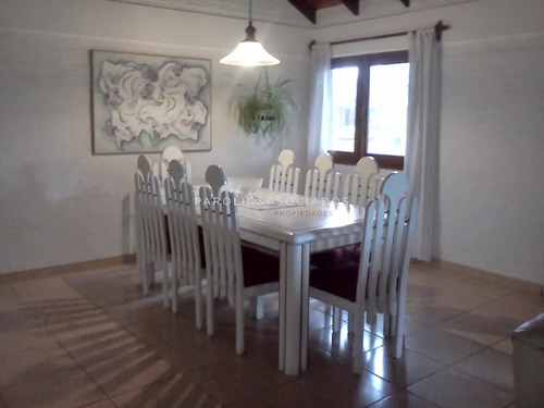 Casa En Venta De 3 Dormitorios En Barrio Cantegril, Punta Del Este.