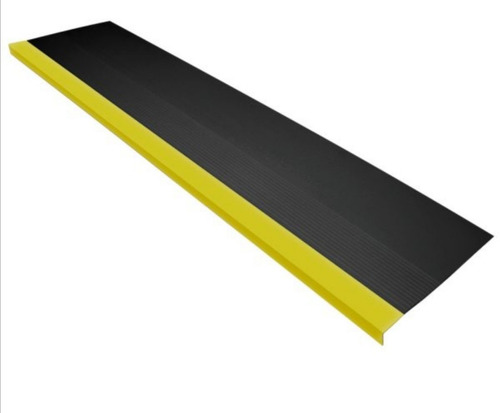 Gradas Estriadas Negra/amarilla 1.20mt