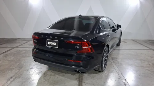 Volvo S60 2.0 T5 MOMENTUM AUTO