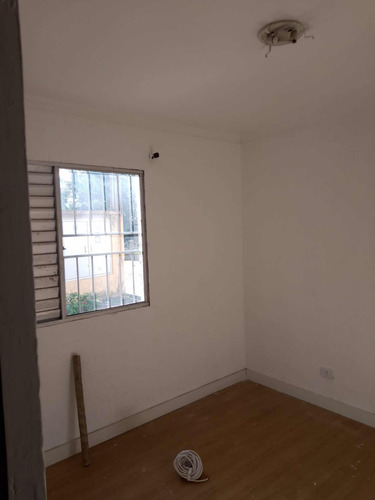 Apartamento Térreo Com 2 Dormitórios E Piso Vinílico