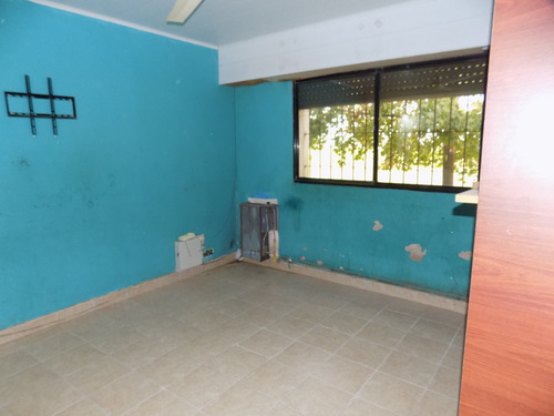 Casa Quinta, De 4 Hectareas Con 2 Viviendas Con Cochera, Deposito, Parque Y Parrilla