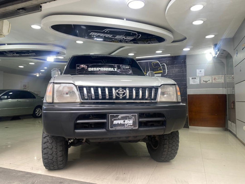 Imagen 2 de 7 de Toyota Meru
