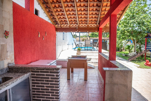 Casa De Temporada Com Piscina E Playground, Próximo À Praia