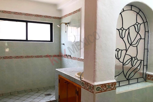 En Renta Casa De 1 Nivel En Zona Norte De Cuernavaca Privada, Jardín, Sótano Y Espacio Extra