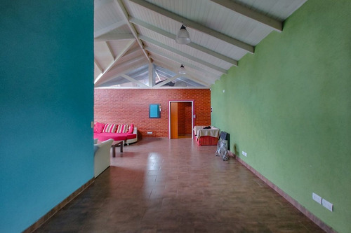 Casa 5 Ambientes Permuta Pileta Quincho Parrilla