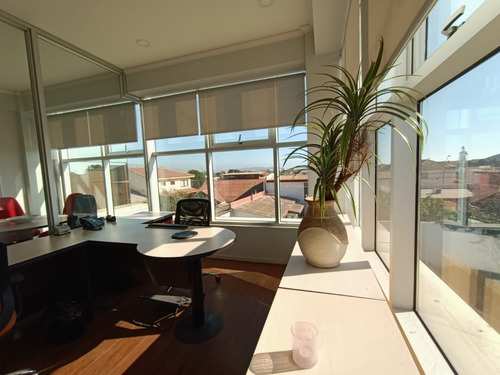 Imagen 2 de 10 de Oficina Con Vista Al Mar En Huanhuali La Serena