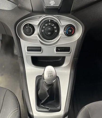 Ford Fiesta 1.6 Hatchback Se