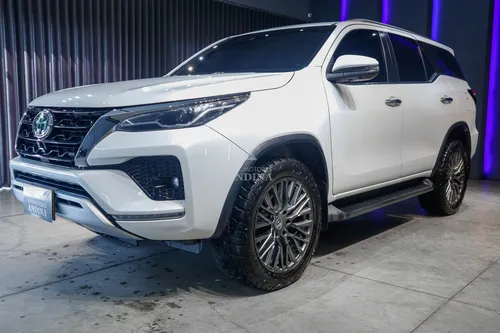 Toyota Fortuner Srv 2.4cc Diesel Aut.sec 4x2 2023 569