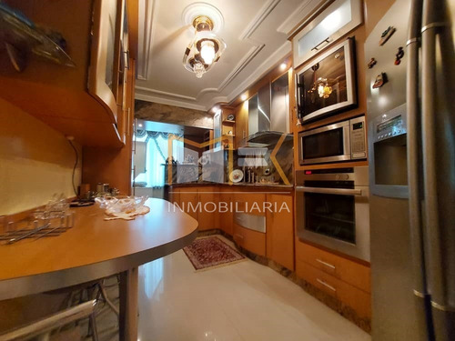 Imagen 3 de 14 de Apartamento En Zona Exclusiva De Carrizal, Urb Llano Alto / Mk Inmobiliaria Johnny C.