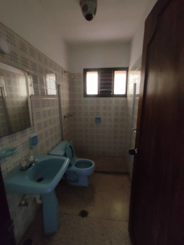 Imagen 12 de 14 de Casa De Esquina En Venta Trigal Sur Penélope Yañez