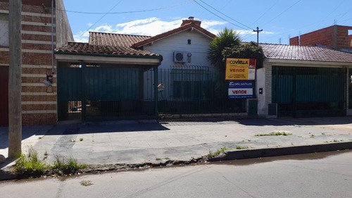 Casa Para 2 Familias En Venta En Remedios De Escalada Este