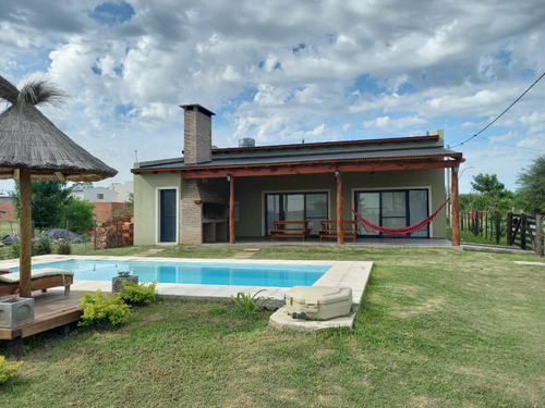 Quinta Con Pileta. Alquiler Oro Verde - Parana - Entre Ríos.