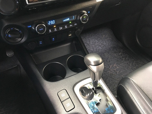 Toyota Hilux Srv