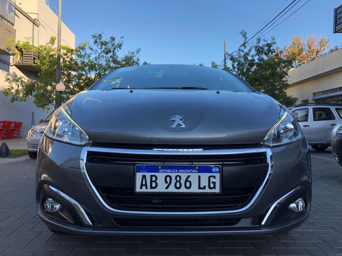 Imagen 6 de 13 de Peugeot 208 2017 1.6 Allure