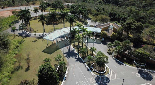 Casa Térrea Em Condomínio 70% Concluída E Com 4 Suítes