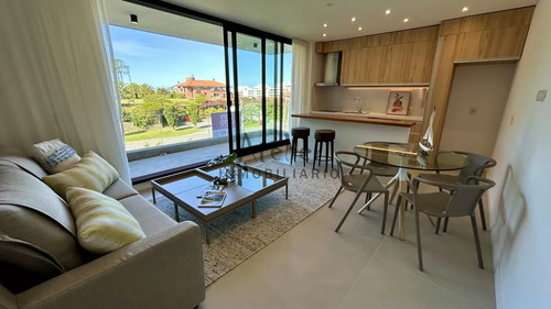 Apartamento En Venta De 1 Dormitorio En Playa Brava Punta Del Este