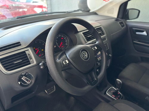 Volkswagen Fox 1.6 Connect Total Flex I-motion 5p