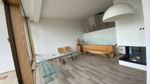 Exclusivo Triplex En Edificio Moderno, Ideal Para Familias