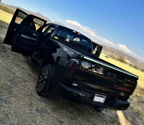 Toyota Tundra 5.7 Limited 4x4 At