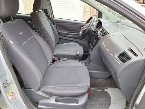 Volkswagen Crossfox 1.6 MI 8V FLEX 4P MANUAL