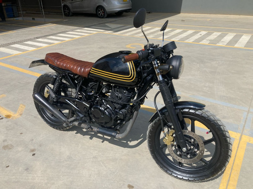 Pulsar 180 Gt - Cafe Racer Brat