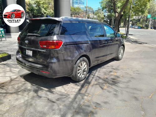 Kia Sedona 2.0 Lx At