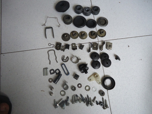 Gomas, Mangueras,tornillos,arandelas,abrazaderas De Corsa (Usado)