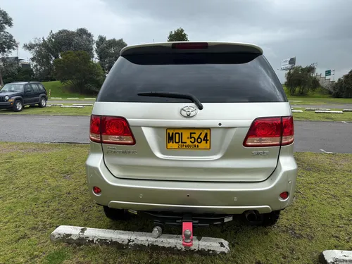 Toyota Fortuner 4.0 Sr5