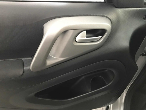Imagen 11 de 14 de Peugeot Partner Tepee 2019 1.6 Outdoor 7 Pas. Mt